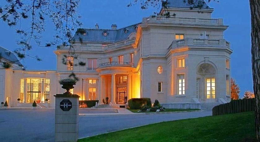 Nationala se muta in CASTEL la EURO! Cum arata locul ales de Iordanescu pentru turneul din Franta! FOTO_4