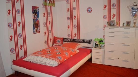 Cel mai tanar jucator din istoria lui Bayern! Are 15 ani, 1.93m inaltime si Bayern l-a luat sa fie urmasul lui Neuer! Imagine senzationala: cum arata dormitorul lui_3