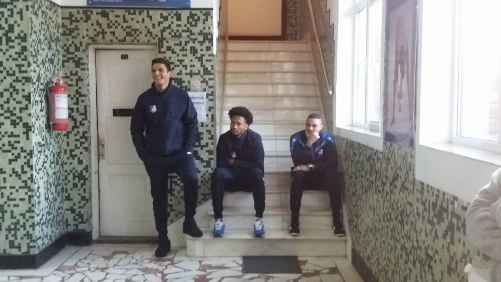 Momcilovic s-a intors la Pandurii :) Fundasul cumparat de Steaua a facut viza medicala cu fosta sa echipa si a plecat in Antalya_7