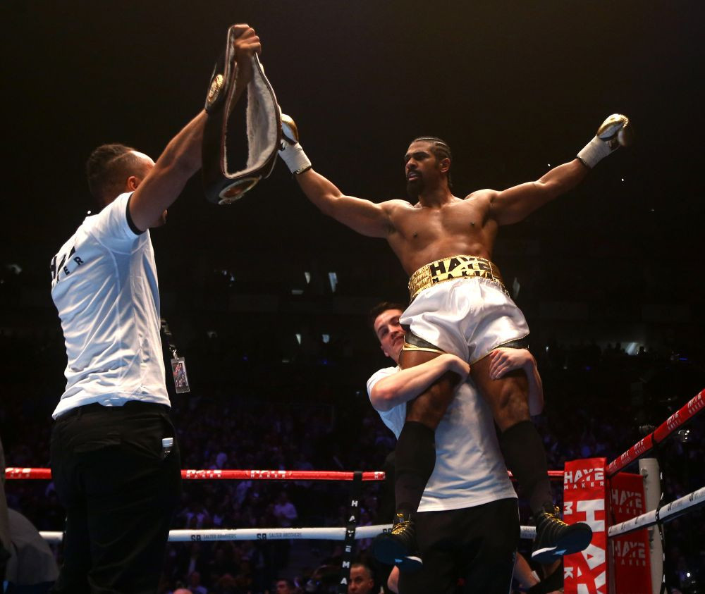 Furios si iute la manie. Tyson Fury a intrat in ring dupe ce Deontay Wilder si-a pastrat centura mondiala cu un KO | FOTO