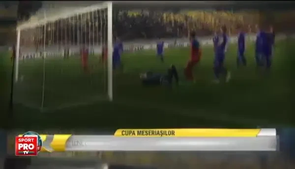 Schimare TOTALA in fotbal sau nebunie a suporterilor? Ce spun jucatorii si antrenorii din Liga I despre autul batut cu piciorul