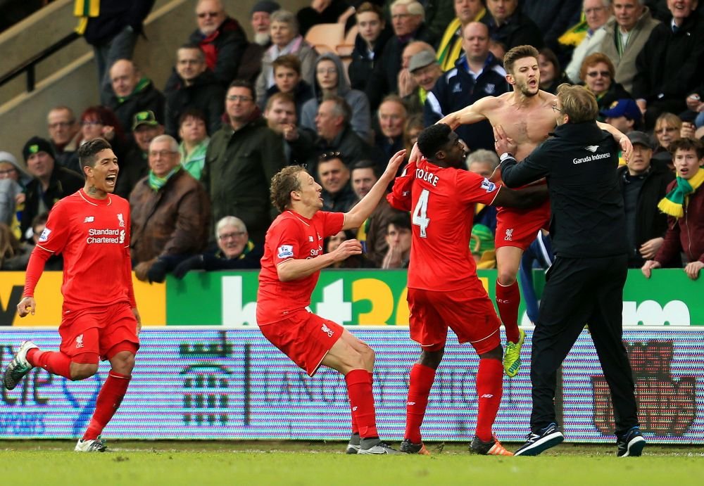 Imaginea nebuniei dupa cel mai palpitant meci al inceputului de an in Premier League: Benteke i-a rupt ochelarii lui Klopp de bucurie :) VIDEO_2