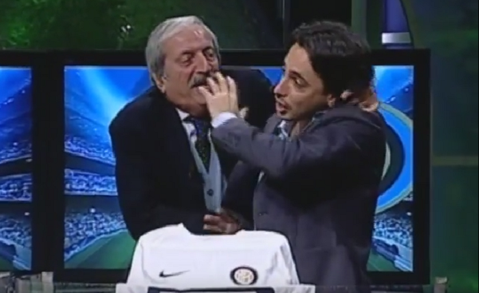 Va era dor de Crudeli? Comentatorul nebun care tine cu Milan a terorizat un fan Inter in timpul emisiunii, dupa victoria 3-0 :) VIDEO