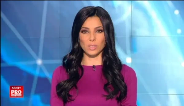 Vineri, Hagi implineste 51 de ani. i-a pus pe fani sa-l recunoasca intr-o poza de acum 4 decenii !!