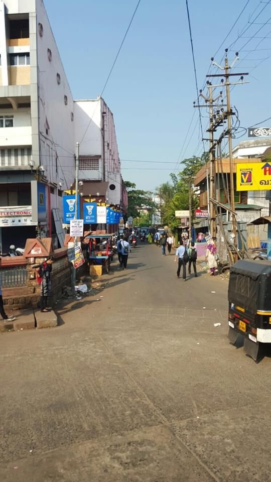 FOTO & VIDEO | Rapidistii, primiti cu mare entuziasm in India, dar uimiti de mahalalele in care stau milioane de oameni. Cum au fost intampinati_5