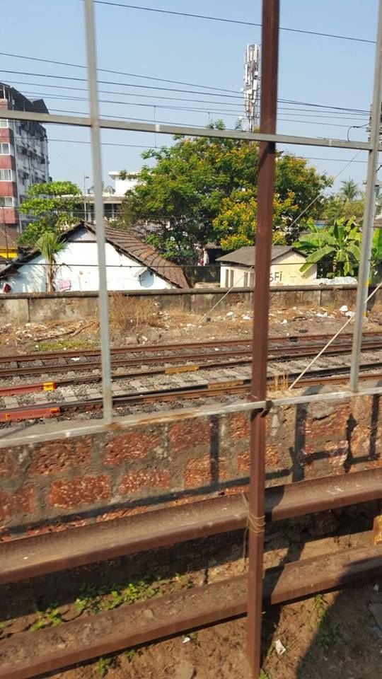 FOTO & VIDEO | Rapidistii, primiti cu mare entuziasm in India, dar uimiti de mahalalele in care stau milioane de oameni. Cum au fost intampinati_8