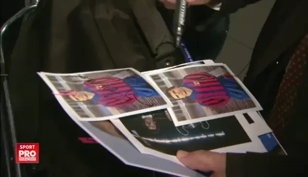 "Daca as putea l-as strange de gat!" Moment genial cu Argaseala si Iordanescu la aeroport. VIDEO