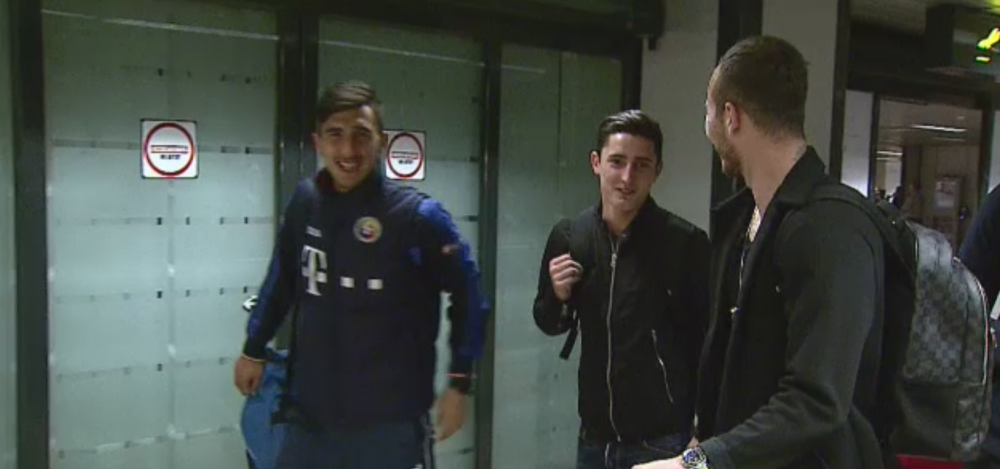 Nu pot, mi-e rau! :) Ivan si Alibec, frati la nationala! Cine l-a asteptat pe Briliantul Craiovei la aeroport