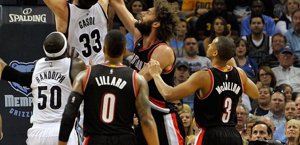 Castiga zeci de milioane de dolari pe an, dar inca locuiesc cu mamele lor. Povestea unica a acestor staruri din NBA