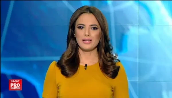 Mayweather si-a angajat cel mai MARE BODYGUARD din lume! Cum arata GIGANTUL care sta in fiecare secunda sa-l pazeasca. FOTO