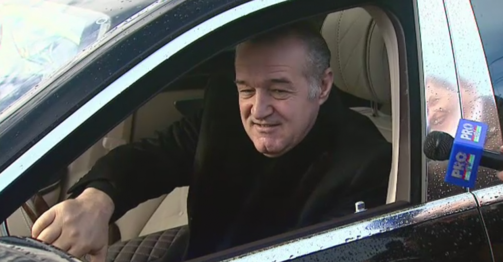 O noua aparitie marca Gigi Becali! Si-a intors noul Maybach de 200.000 de euro in curtea bisericii - FOTO_6