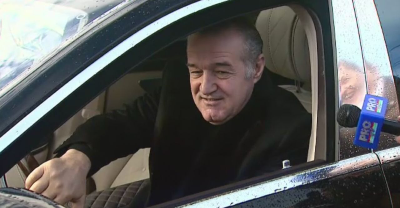 O noua aparitie marca Gigi Becali! Si-a intors noul Maybach de 200.000 de euro in curtea bisericii - FOTO_6