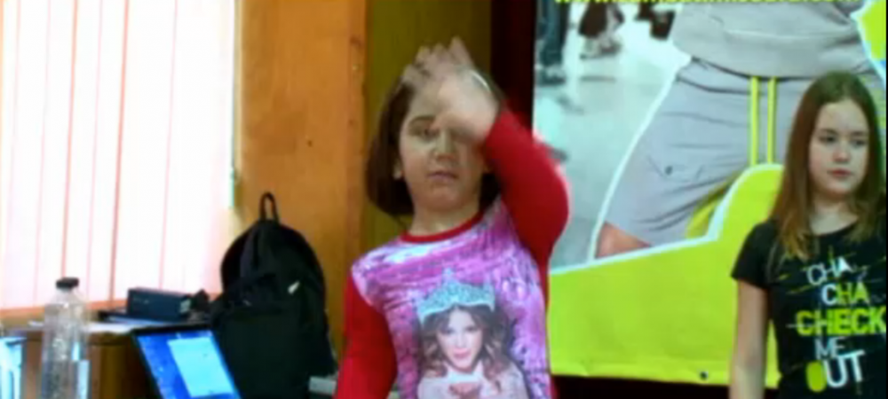 Sportul face minuni! Fiica lui Rotariu se recupereaza dupa 30 de operatii cu ajutorul dansului! VIDEO