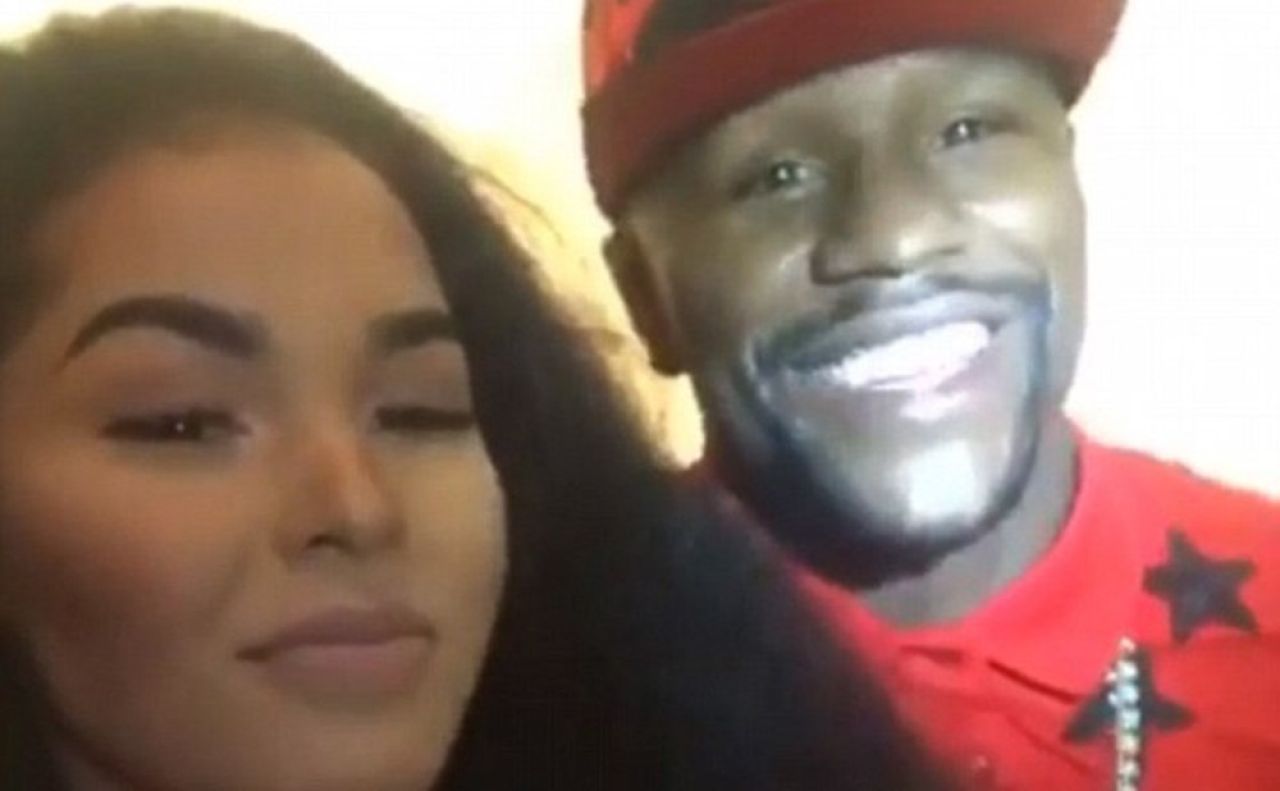 Cum arata noua iubita de 19 ani a lui Mayweather! Asistenta care castiga 10 dolari pe ora a ajuns sa se plimbe acum cu un avion privat de 60 mil euro_3