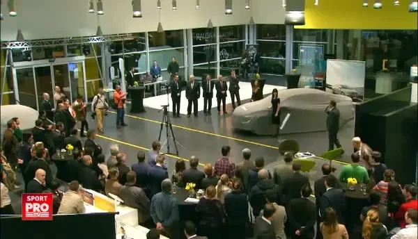 (P) VIDEO Renault a lansat noul Talisman in Romania! Vezi aici cat costa limuzina care isi propune sa bata Passat, Mondeo sau Insignia!