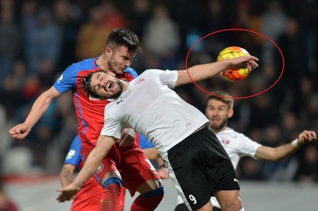FOTO Steaua acuza arbitrajul: Am avut doua penalty-uri Trei faze suspecte in careul celor de la Voluntari