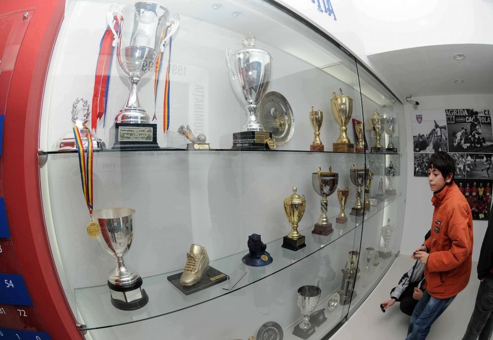 57 mil de euro? Nu e o suma deloc mare pentru marca Steaua! Legenda Stelei care vorbeste despre valoarea reala a brandului