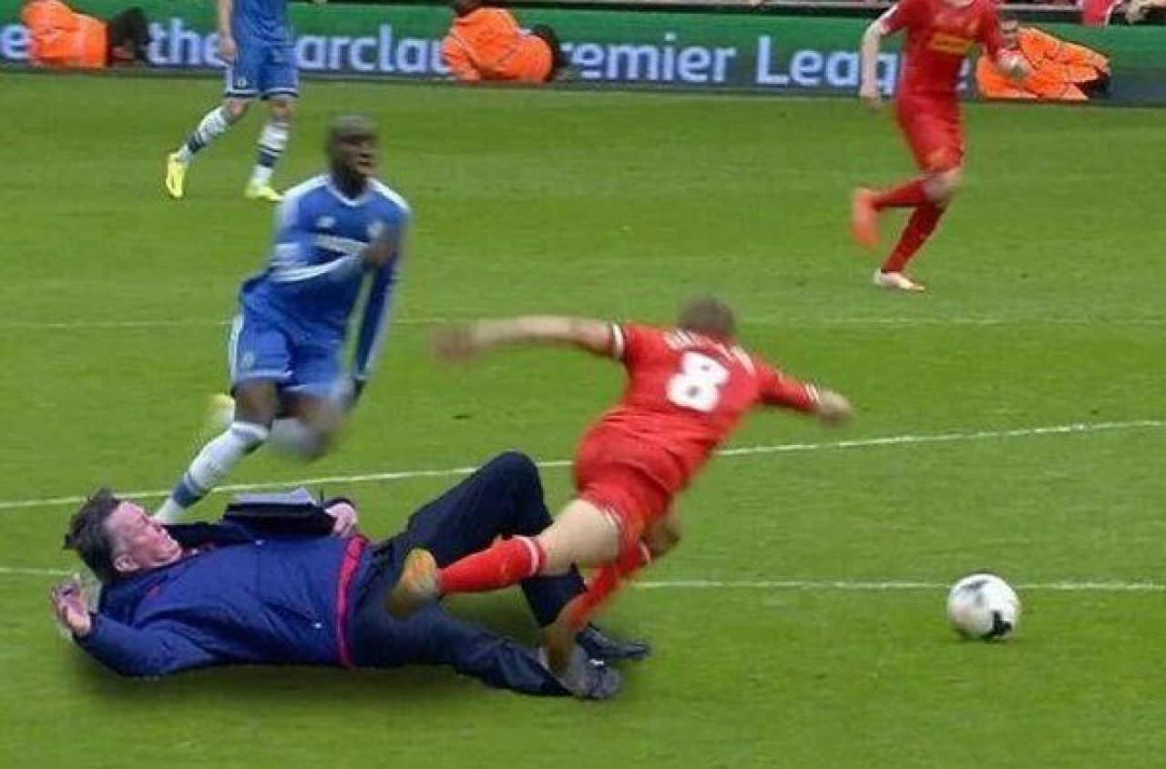 Cele mai bune glume de pe net dupa caderea de Oscar al lui Van Gaal in meciul cu Arsenal :)_5