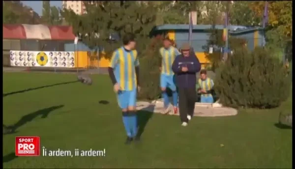 Cel mai tare nume din fotbalul romanesc. Toti adversarii rad cand vad ce are scris pe tricou! Cum il cheama pe jucatorul lui Atletico Textila