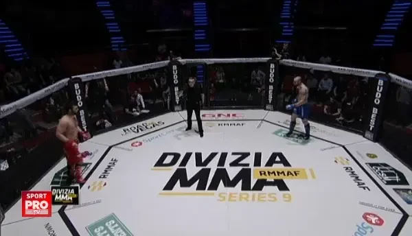 Divizia MMA | Bataie Nationala: Vlad Grigore castiga spectaculos meciul cu Mihai Simion prin submission