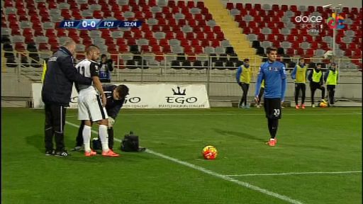 CE COMEDIE! Moment incredibil in Astra - Viitorul cand Ianis Hagi a incercat sa bata o lovitura libera. Ce a patit. FOTO_5