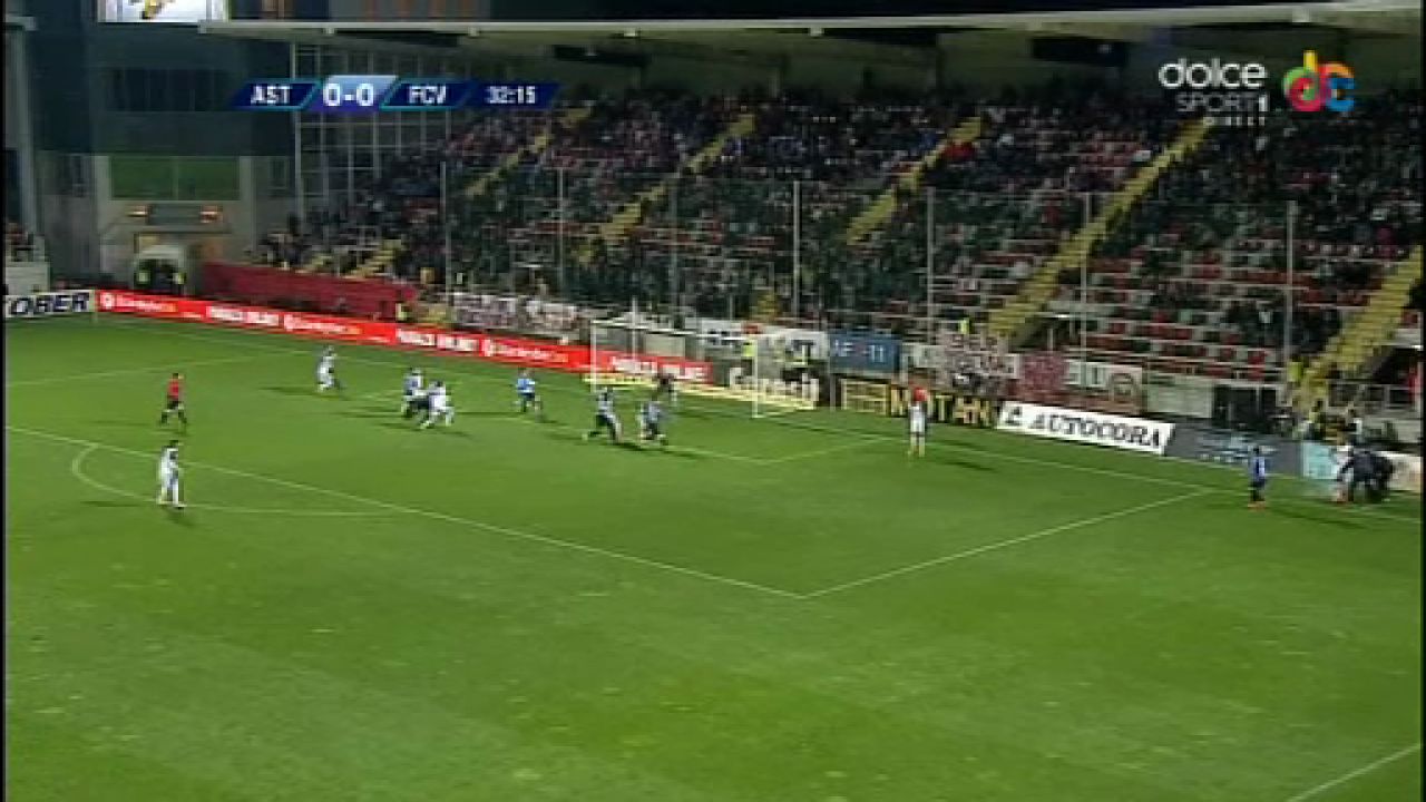 CE COMEDIE! Moment incredibil in Astra - Viitorul cand Ianis Hagi a incercat sa bata o lovitura libera. Ce a patit. FOTO_6