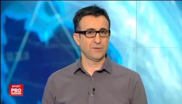 Gest incredibil facut de acesti fani din Austria! De ce au aruncat cu adidasi pe teren