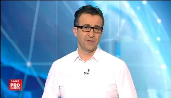 Il mai recunosti? :) Un atacant pe care cu greu poti sa nu-l remarci s-a deghizat pentru o zi in femeie | VIDEO