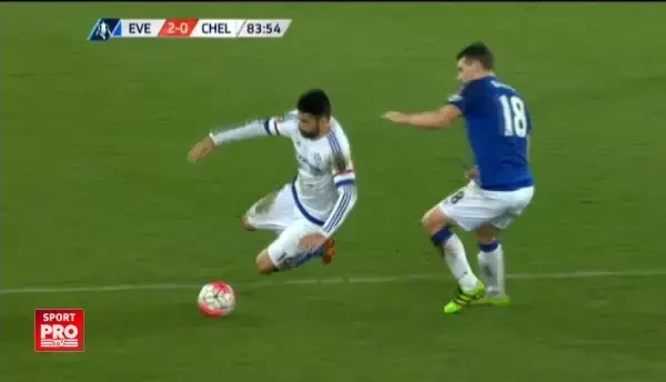 Vampirul din Londra! Diego Costa devine noul Suarez dupa ce isi infige coltii intr-un adversar, apoi il ia in brate! SUPER VIDEO