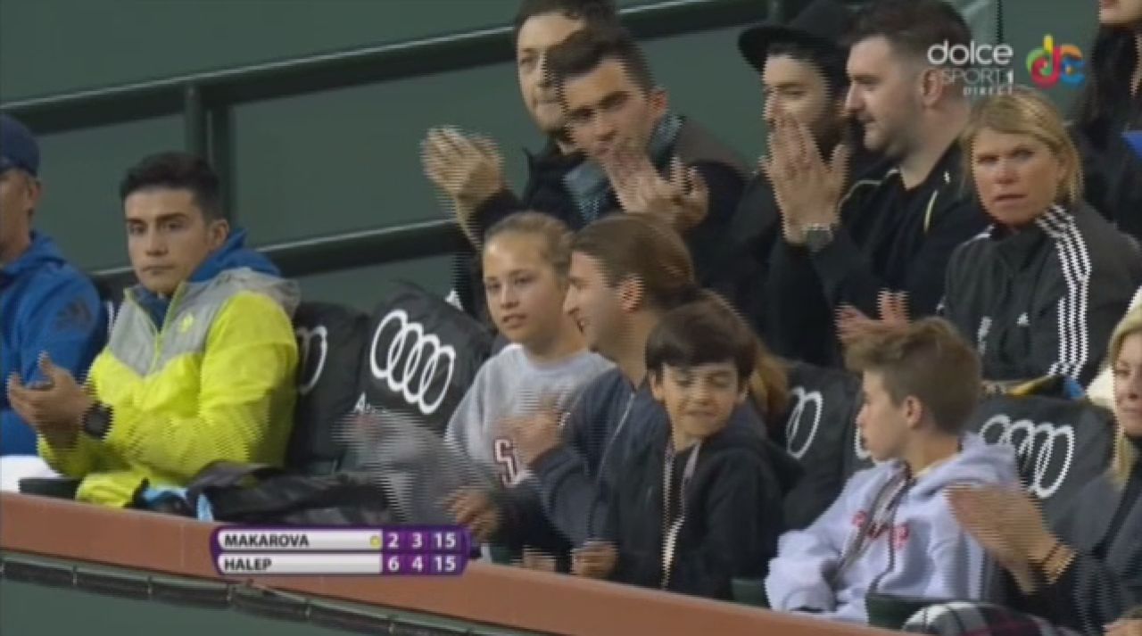 Hopaaa :) Aparitie surpriza in tribuna la meciul Simonei Halep! Cine s-a dus pana in California sa ii fie alaturi_1