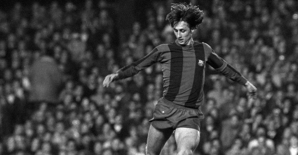 Ajax, omagiu emotionant pentru Cruyff! Imaginile superbe din cariera unui jucator care a marcat istoria fotbalului