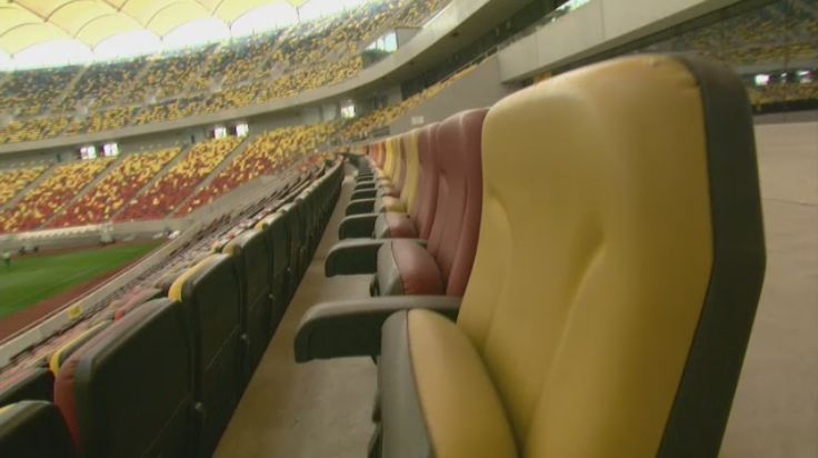Dă Primaria avizul pentru folosirea aspiratoarelor? :) Praful de pe scaune, singura problema de pe National Arena. Cum arata stadionul cu doua zile inainte de redeschidere_4