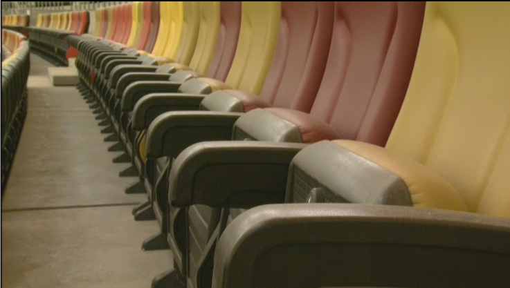 Dă Primaria avizul pentru folosirea aspiratoarelor? :) Praful de pe scaune, singura problema de pe National Arena. Cum arata stadionul cu doua zile inainte de redeschidere_6
