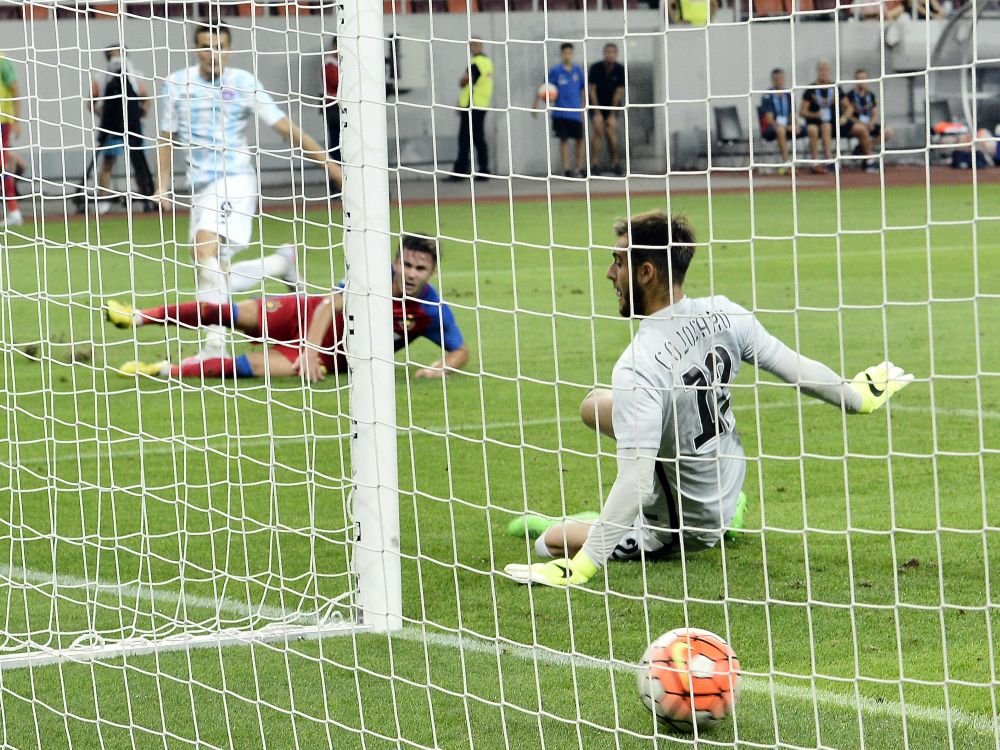 Steaua a fost penalizata pentru incidentele de la meciul cu ASA! Teixeira a primit o etapa si nu va juca cu Viitorul