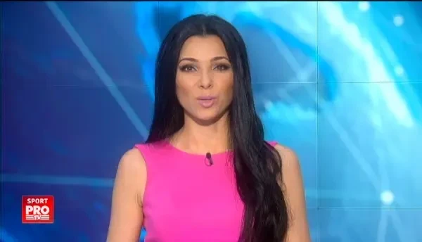 FOTO: Asa arata costumele de prezentare ale Romaniei la Euro! Tricourile si camasile, in curand si pentru suporteri