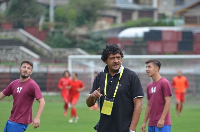 Primul antrenor din Romania suspendat pentru tentativa de BLAT : Daca pierdeti cu 0-3, marti luati banii si un bonus