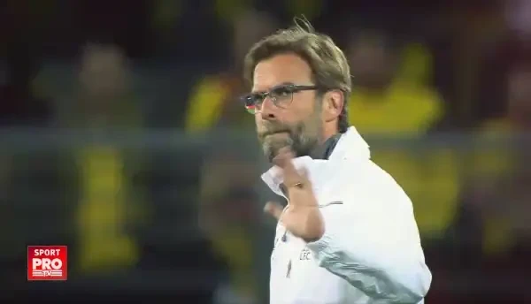 VIDEO Doua echipe, acelasi imn! Fotbalul n-a fost niciodata mai frumos! Liverpool - Dortmund, joi, ora 22:00, la ProTV!