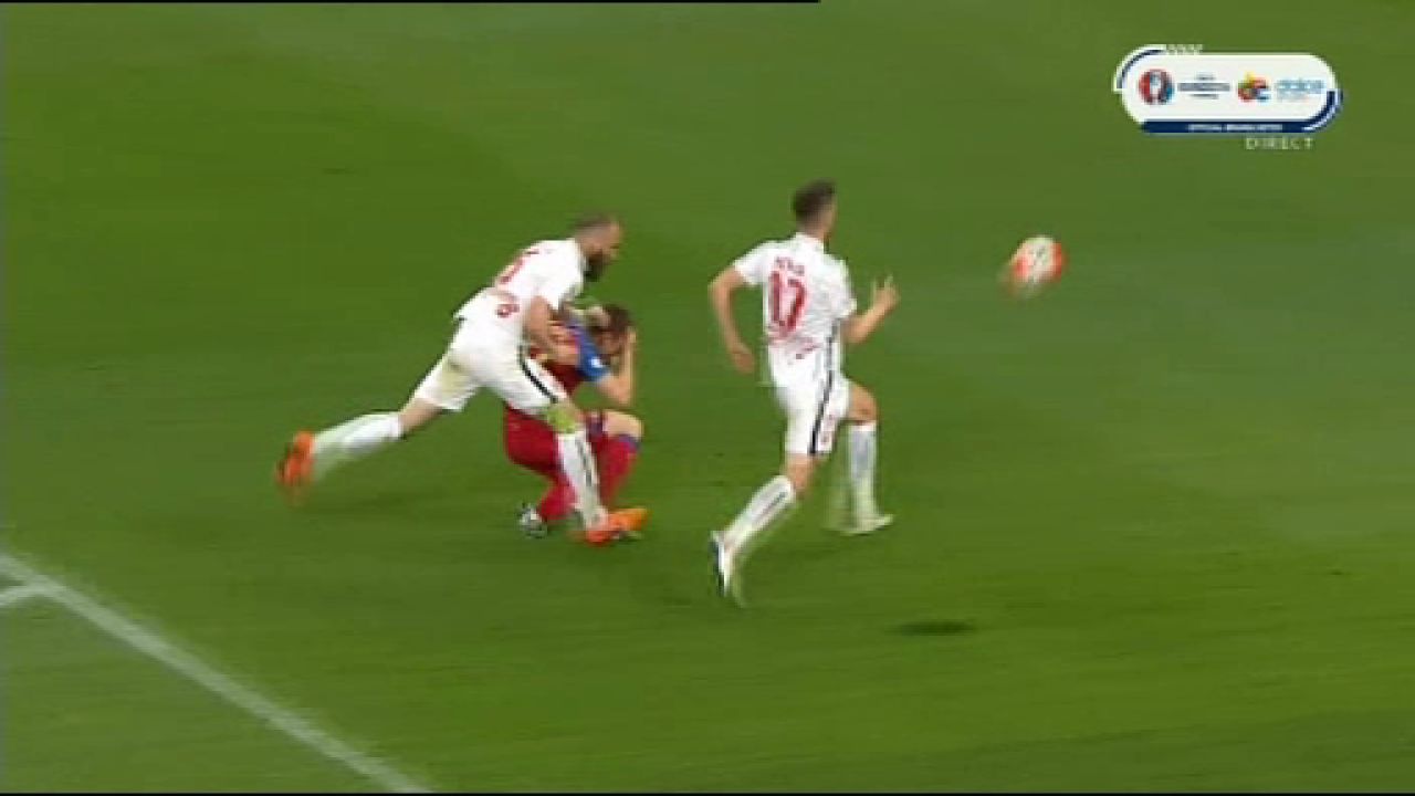 Stelistii au cerut doua penaltyuri in DOUA MINUTE cu Dinamo, Tudor n-a dat nimic! Vezi aici fazele si comenteaza:_6