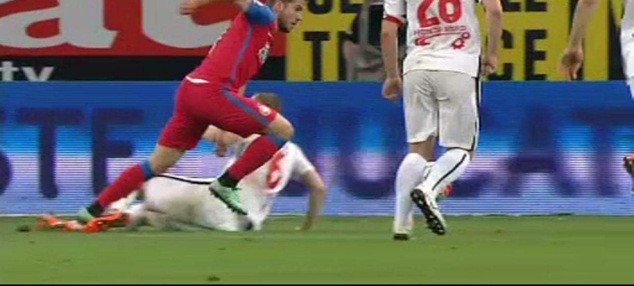 Stelistii au cerut doua penaltyuri in DOUA MINUTE cu Dinamo, Tudor n-a dat nimic! Vezi aici fazele si comenteaza:_9