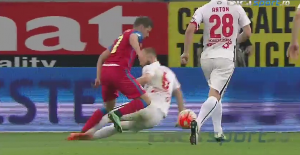 Chipciu a cazut GRESIT! :) Penalty clar pentru Steaua, plonjonul artistic al lui Chipciu l-a intors pe Tudor.Ce spune Craciunescu