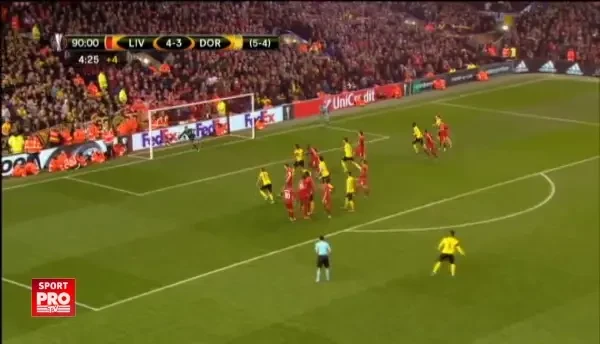 Scene superbe la Liverpool dupa meciul cu Dortmund!