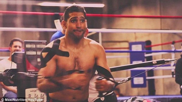 Imagini incredibile! Cat de mult s-a ingrasat Amir Khan pentru urmatoarea lupta din Las Vegas! FOTO SI VIDEO_4