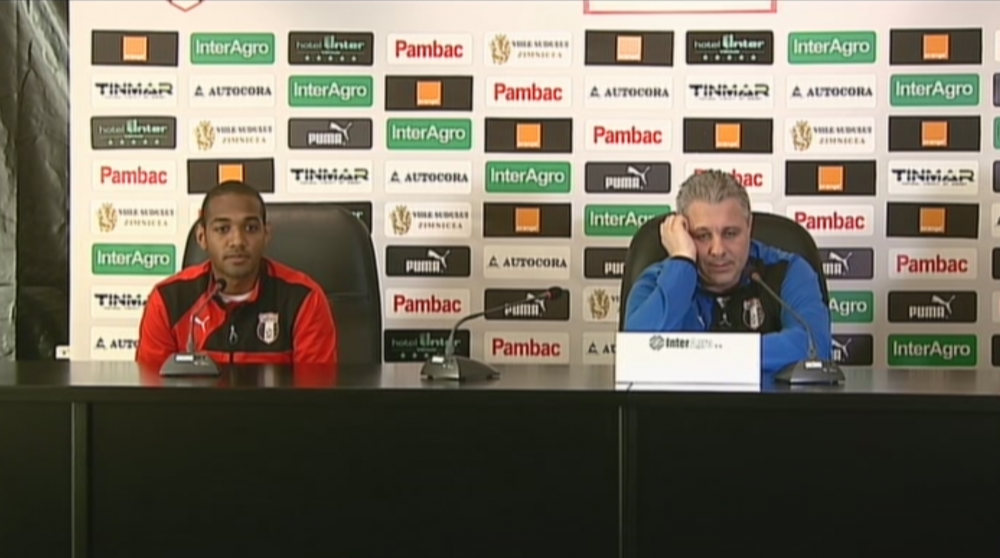 Momente ireale la Giurgiu inainte de finala campionatului: autocarul Astrei a fost ATACAT cu bolovani! Dialog incredibil intre Sumudica si un jucator