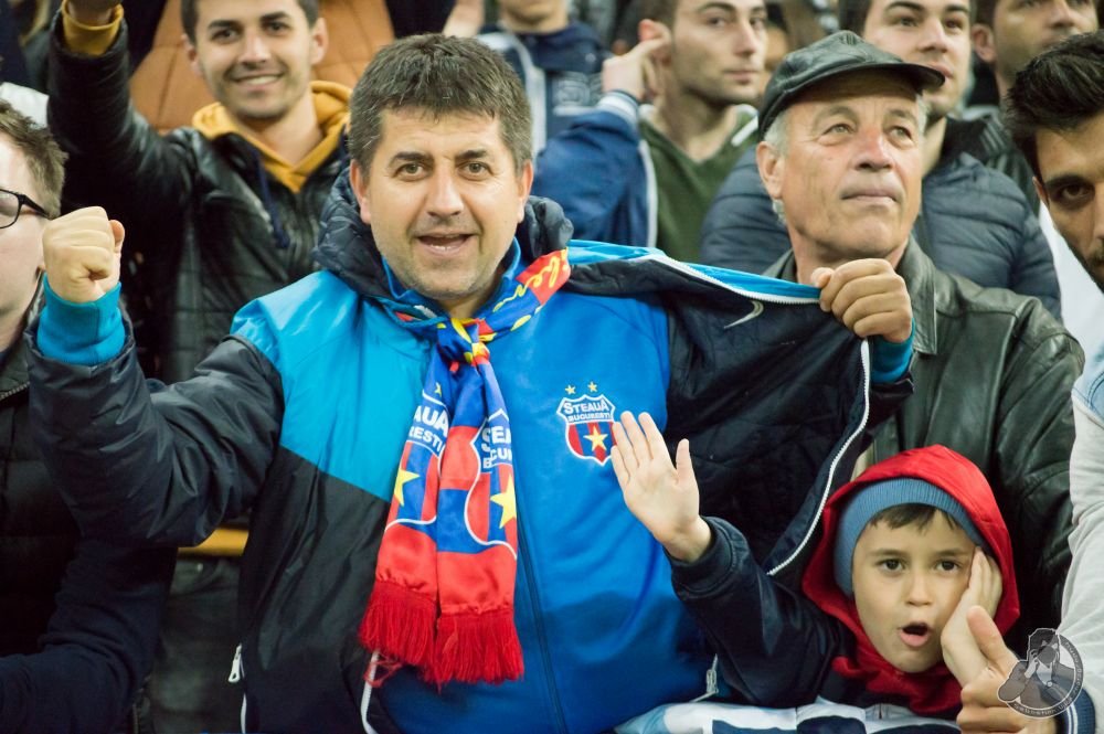 Derby-ul de la nivelul gazonului | Cele mai tari poze de la Steaua 2-2 Dinamo! Ce a patit un dinamovist la finalul partidei_12