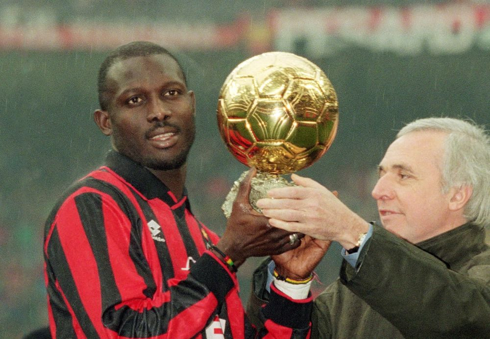 Il mai tii minte pe George Weah, fostul Balon de Aur al Milanului? La 49 de ani, vrea sa-si conduca tara. Dar nu ca selectioner, ci ca PRESEDINTE
