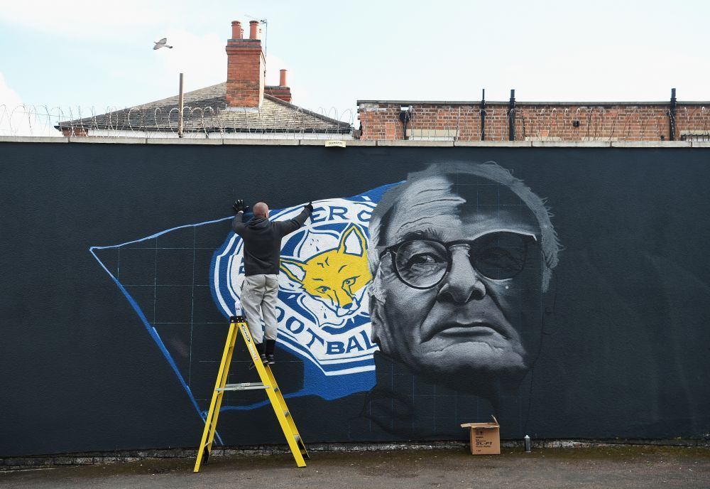 Leicester si Ranieri, ca Napoli-ul lui Maradona. Suporterii i-au desenat portretul italianului pe un zid din oras. Discursul antrenorului: