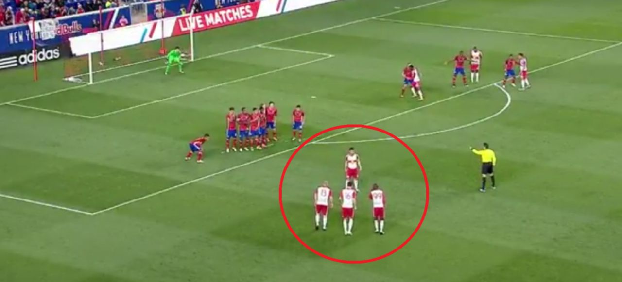 Faza zilei vine din MLS. Schema geniala facuta de fostii colegi ai lui Thierry Henry la o lovitura libera, incheiata cu gol | VIDEO_1