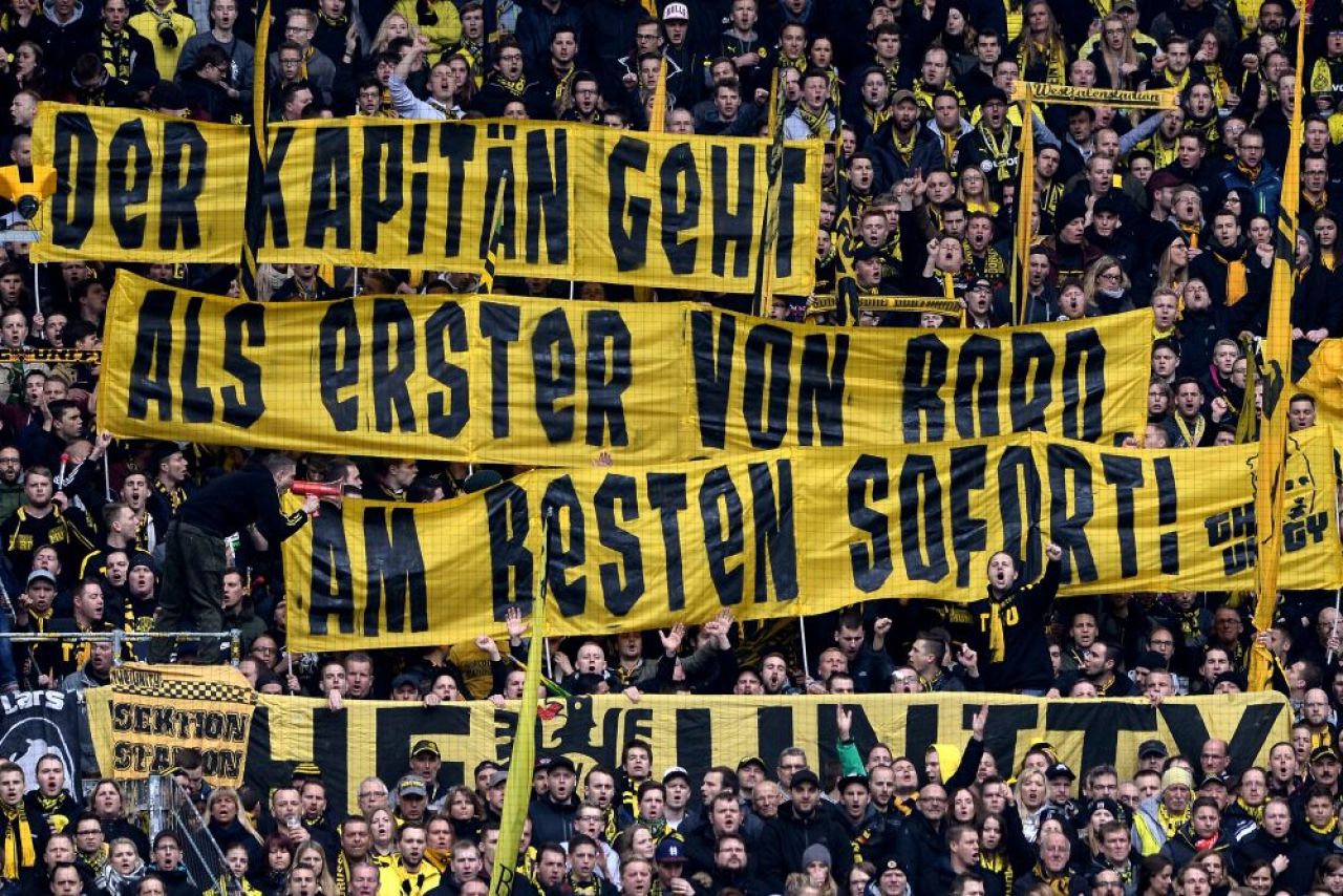 Reactia dura a fanilor Borussiei la adresa lui Hummels: capitanul se pregateste sa tradeze si a fost taxat de suporteri. Ce banner au afisat_1