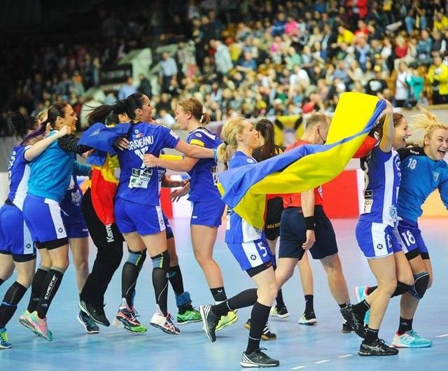 CSM Bucuresti, a treia echipa feminina din istoria handbalului romanesc care castiga Liga Campionilor. Istoria handbalului romanesc in cupele europene