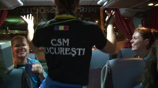 SUPER IMAGINI cu bucuria campioanelor de la CSM dupa castigarea Ligii Campionilor! Ce au facut in autocar_4